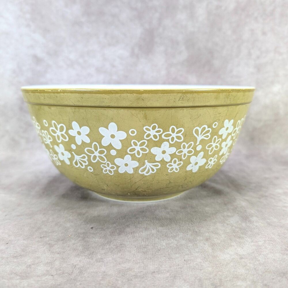 Vintage Pyrex Spring Blossom Green Crazy Daisy 403 Mixing Bowl 2.5 Quart USA